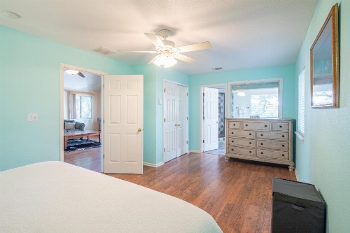 Lakeshore Escape Home image 21