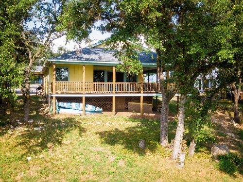 Lakeshore Escape Home image 35