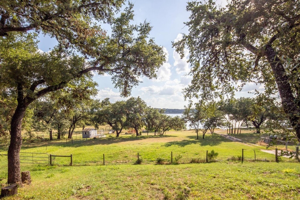 Lakeshore Escape Home