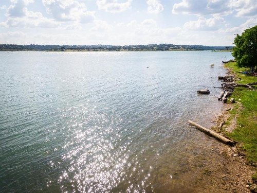 Lakeshore Escape Home image 7